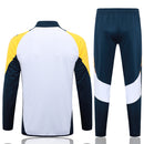 Conjunto Real Madrid Treino 24/25 - Masculino Adidas -  branco (ombros amarelos)