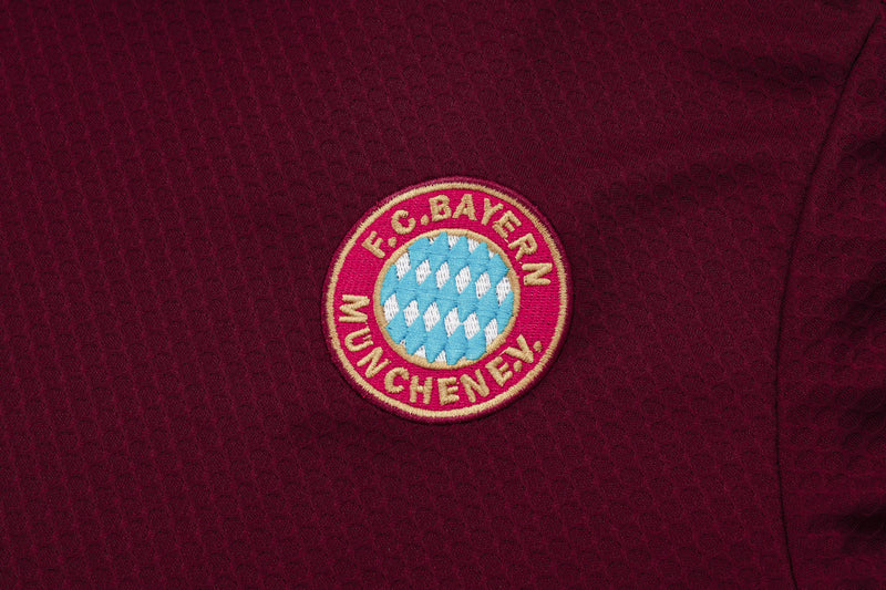 Conjunto Bayern München 25/26 - Borgonha Escuro