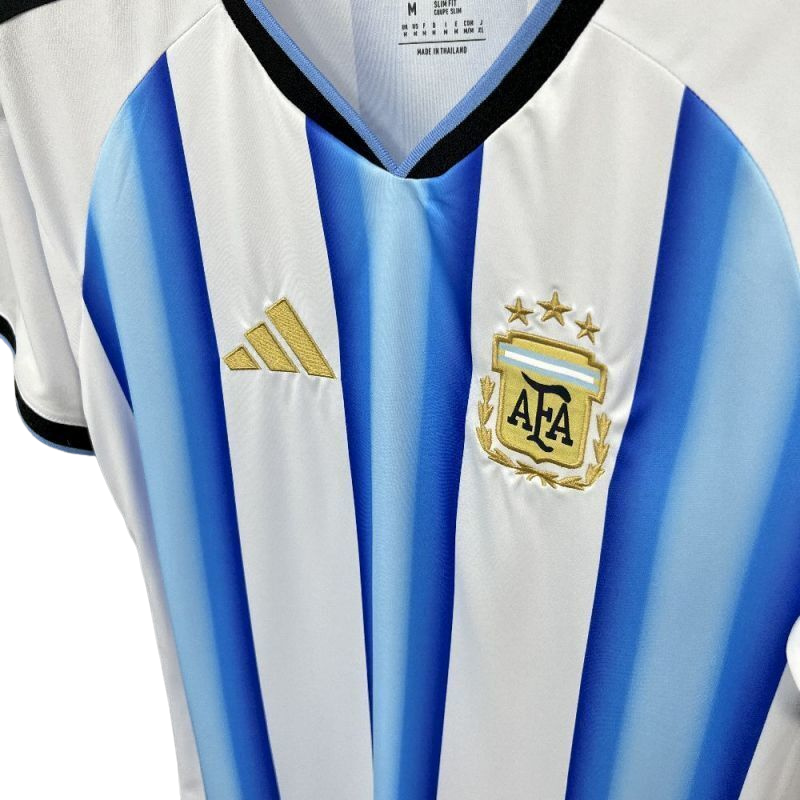 Camisa Seleção da Argentina I 2026 - Copa Do Mundo - Torcedor Adidas Masculina - Azul e branca com detalhes em dourado