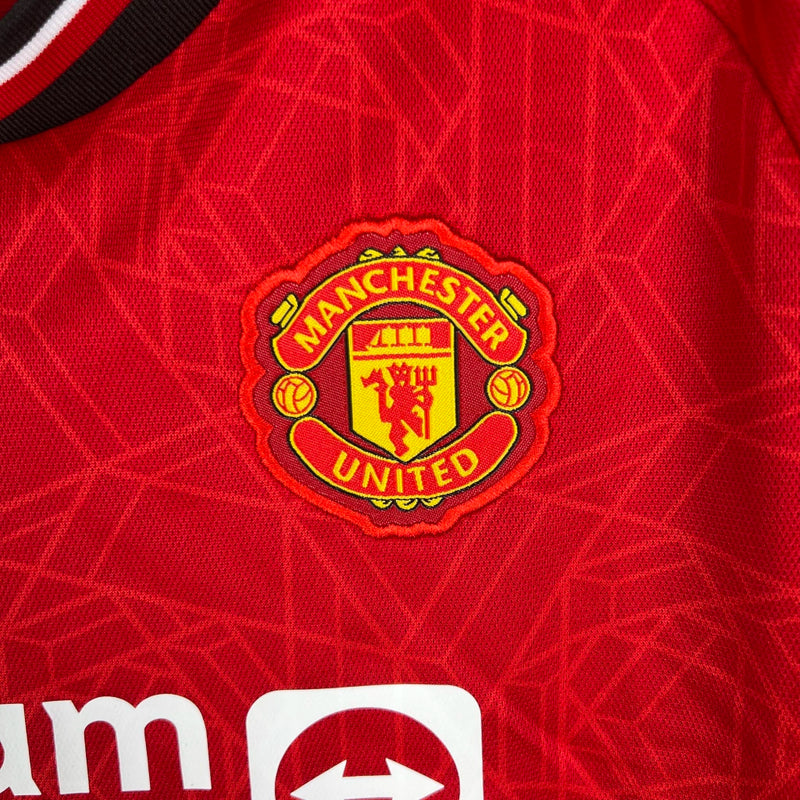 Camisa Manchester United I 23/24 - Torcedor Adidas Feminina - Vermelha com detalhes em preto e branco