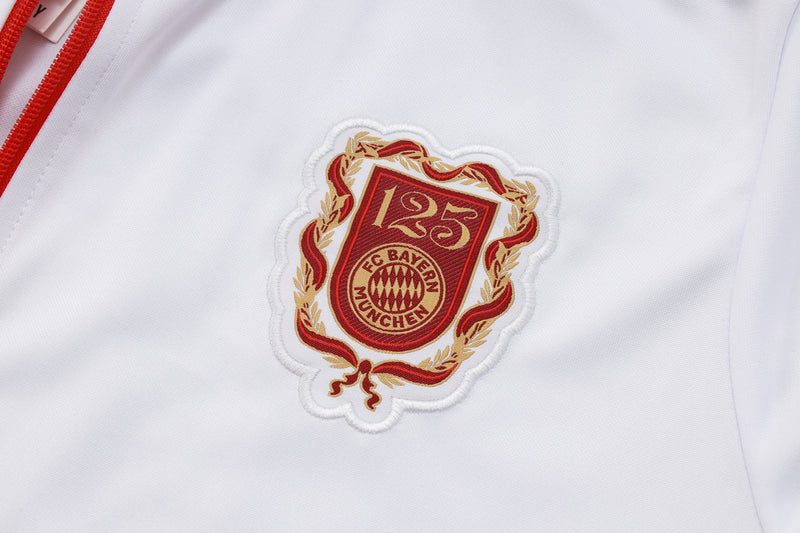 Conjunto Bayern München Treino 25/26 - Masculino adidas - Branco