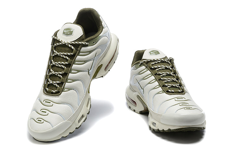 Nike Air Max Plus TN - Unisex - Verde escuro/Branco