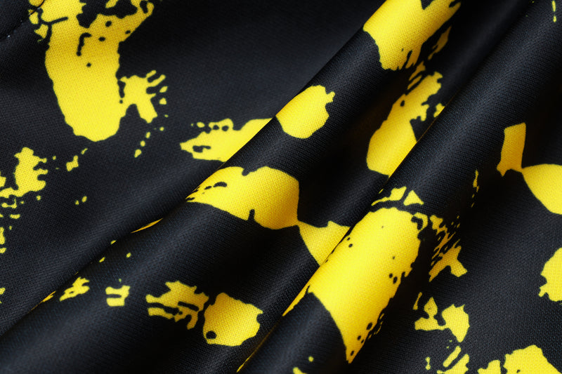 Conjunto Borussia Dortmund Treino 23/24 - Masculino Puma - Preto e com detalhes em amarelo