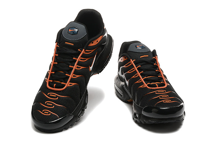 Nike Air Max Plus TN - Unisex - Preto/Laranja