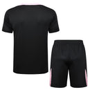 Conjunto Paris Saint-Germain Treino Camisa manga curta + short 24/25 - Masculino Jordan - Preto (Ombros rosa)
