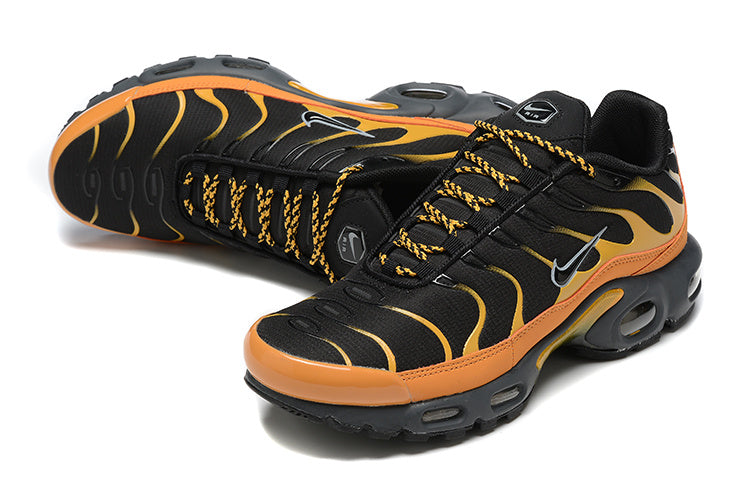Nike Air Max Plus TN - Unisex - Preto/Laranja