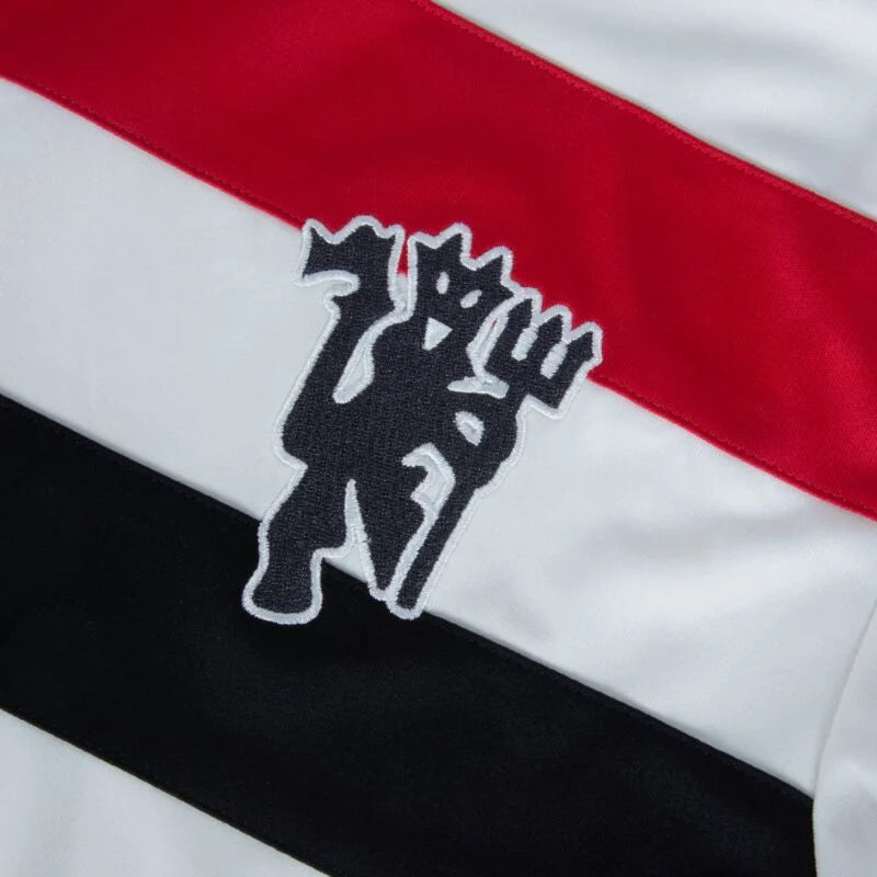 Camisa Manchester United III 24/25 - Torcedor Adidas Masculina - Branca com detalhes em preto e vermelho