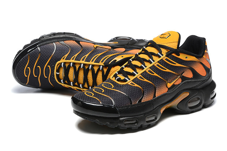 Nike Air Max Plus TN - Unisex - Preto/Laranja