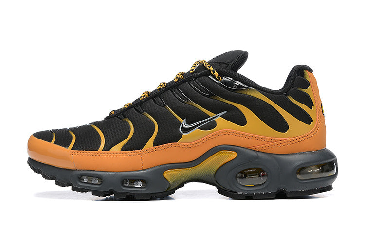 Nike Air Max Plus TN - Unisex - Preto/Laranja
