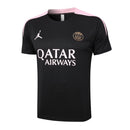 Conjunto Paris Saint-Germain Treino Camisa manga curta + short 24/25 - Masculino Jordan - Preto (Ombros rosa)