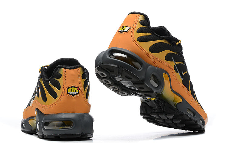 Nike Air Max Plus TN - Unisex - Preto/Laranja
