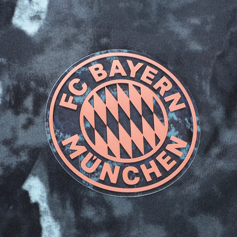 Camisa Bayern de Munique II 24/25 - Torcedor Adidas Masculina - Preta com detalhes em verde