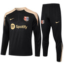 Conjunto Barcelona Treino 24/25 - Masculino Nike - Preto (ombros amarelados)