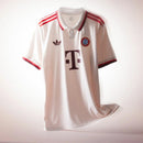 Camisa Bayern de Munique III 24/25 - Torcedor Adidas Masculina - Bege com detalhes em vermelho