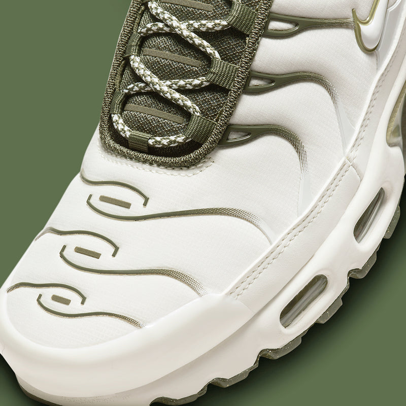 Nike Air Max Plus TN - Unisex - Verde escuro/Branco