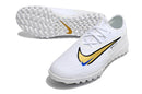 Chuteira de Campo Nike React Phantom GX Pro TF - Branco