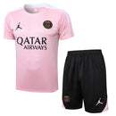 Conjunto Paris Saint-Germain Treino Camisa manga curta + short 24/25 - Masculino Jordan - Rosa (ombros brancos)