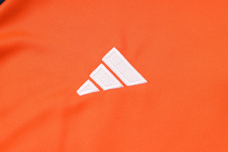 Conjunto Manchester United 24/25 - Masculino Adidas - Laranja
