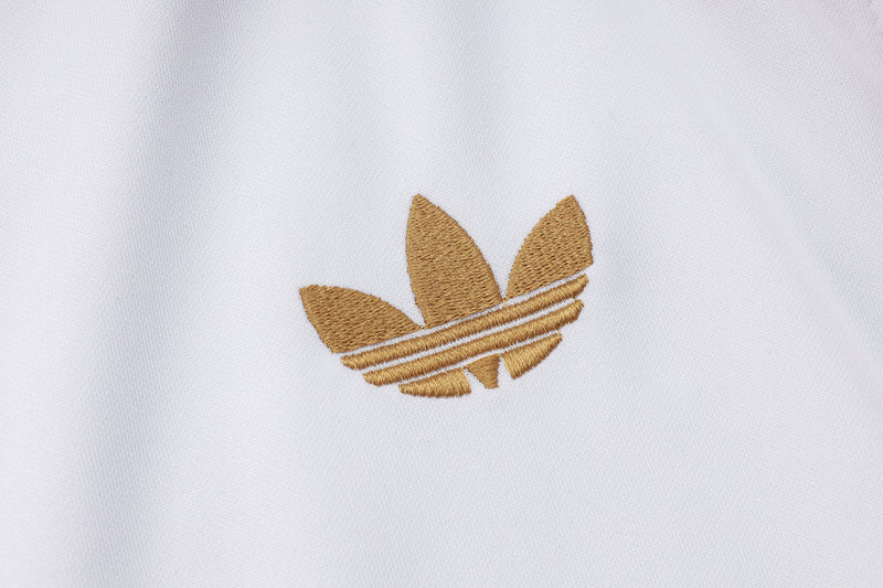 Conjunto Bayern München Treino 25/26 - Masculino adidas - Branco