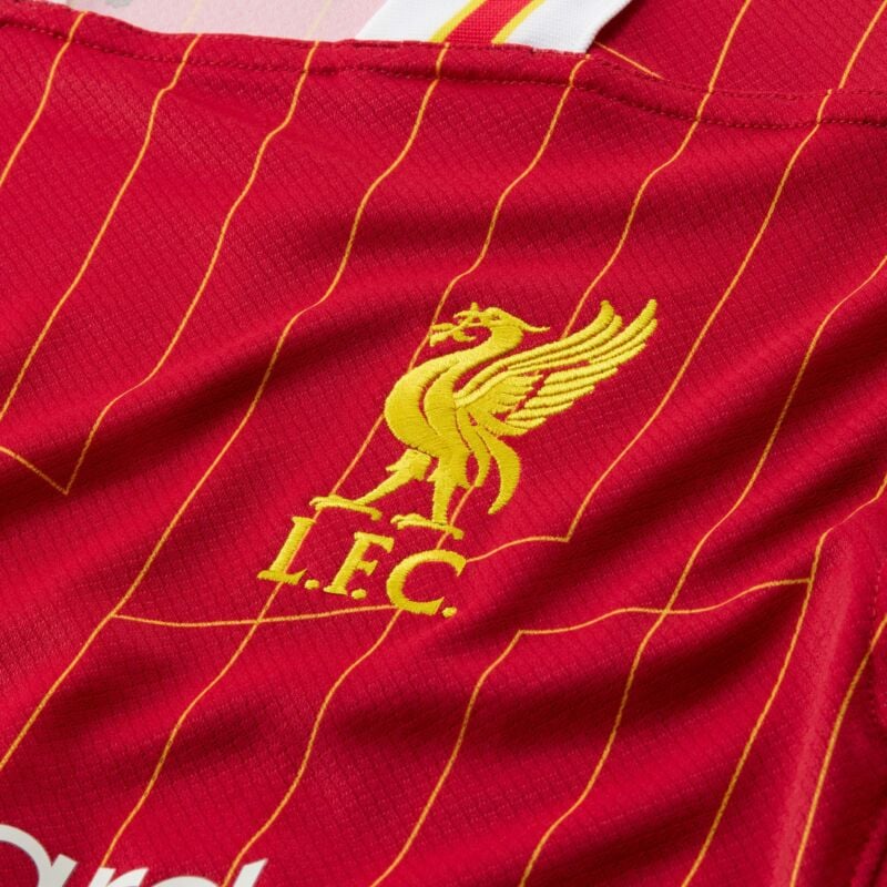 Camisa Liverpool I 24/25 - Torcedor Nike Masculina - Vermelha com detalhes em branco e amarelo