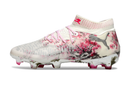 Chuteira de Campo Puma Future 8 Ultimate FG - Branco/rosa