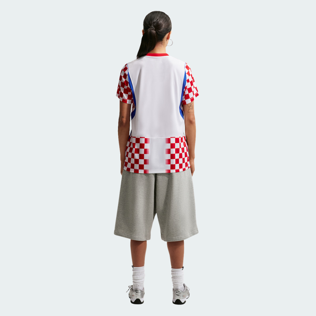 Croatia 2026 Home - Woman