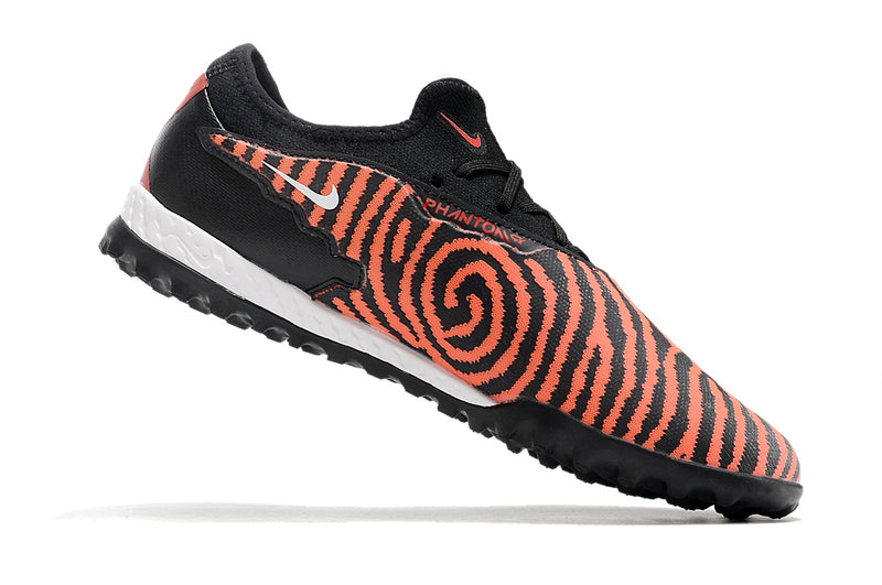 Chuteira de Campo Nike React Phantom GX Pro TF - Preto/Laranja