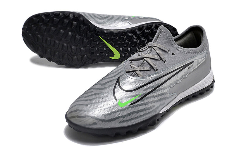 Chuteira de Campo Nike React Phantom GX Pro TF - Cinza