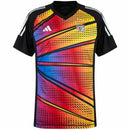 Camisa Benfica Pré-Jogo 23/24 - Torcedor Adidas Masculina - Preta com detalhes em amarelo e vermelho e azul
