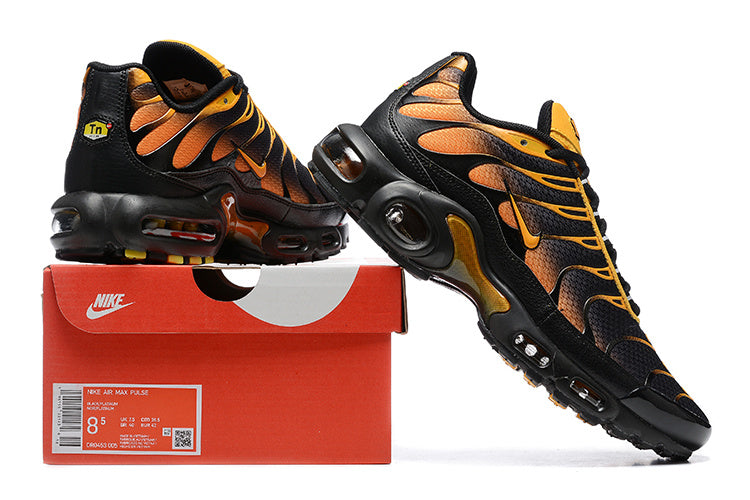 Nike Air Max Plus TN - Unisex - Preto/Laranja