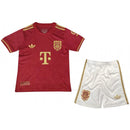 Kit Infantil Bayern de Munique Edição especial Aniversário 125 anos 25/26 - Adidas - Vinho com detalhes em dourado