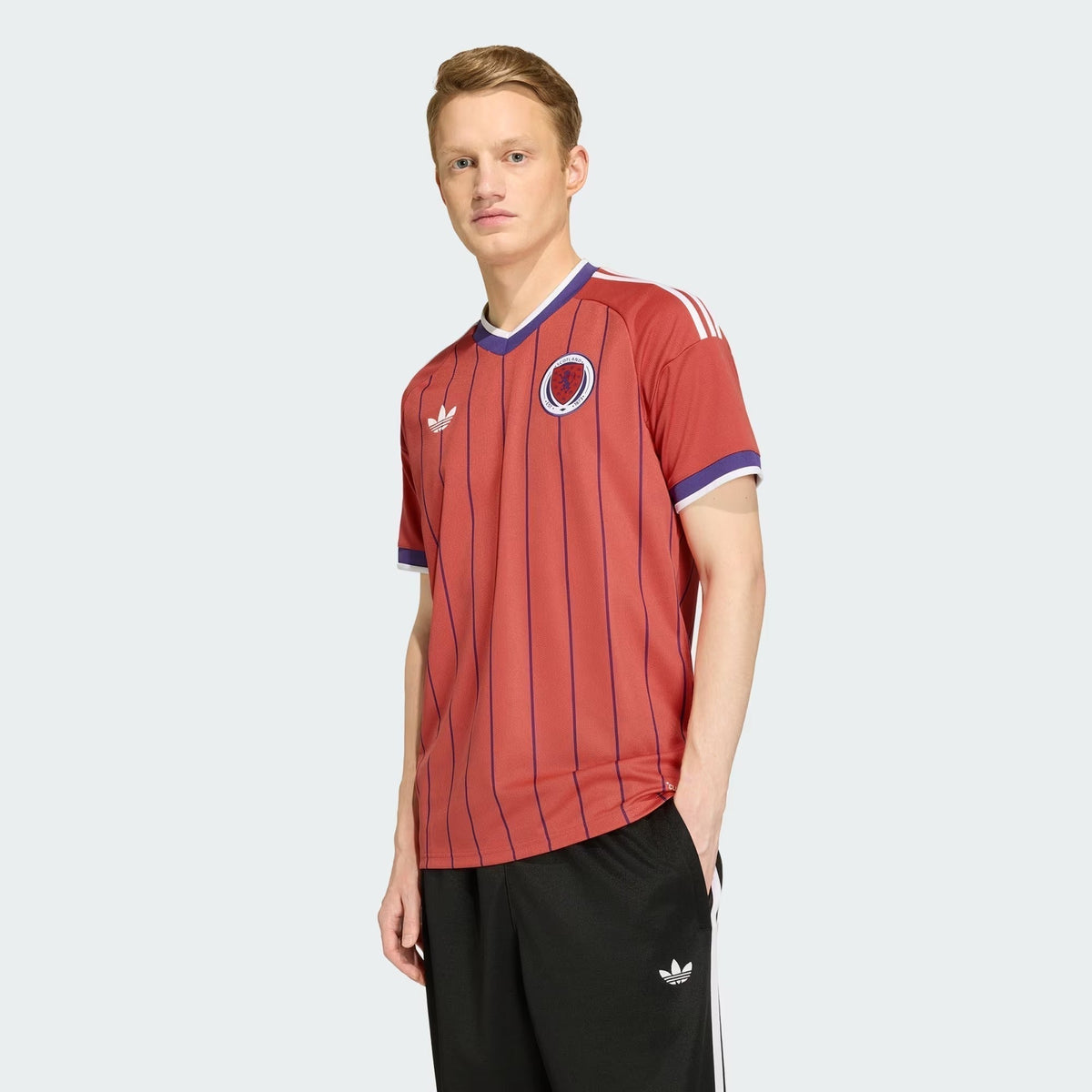 Escocia 2026 Visitante - Aficionado